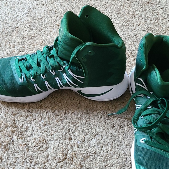 HyperDunks - Picture 3 of 4
